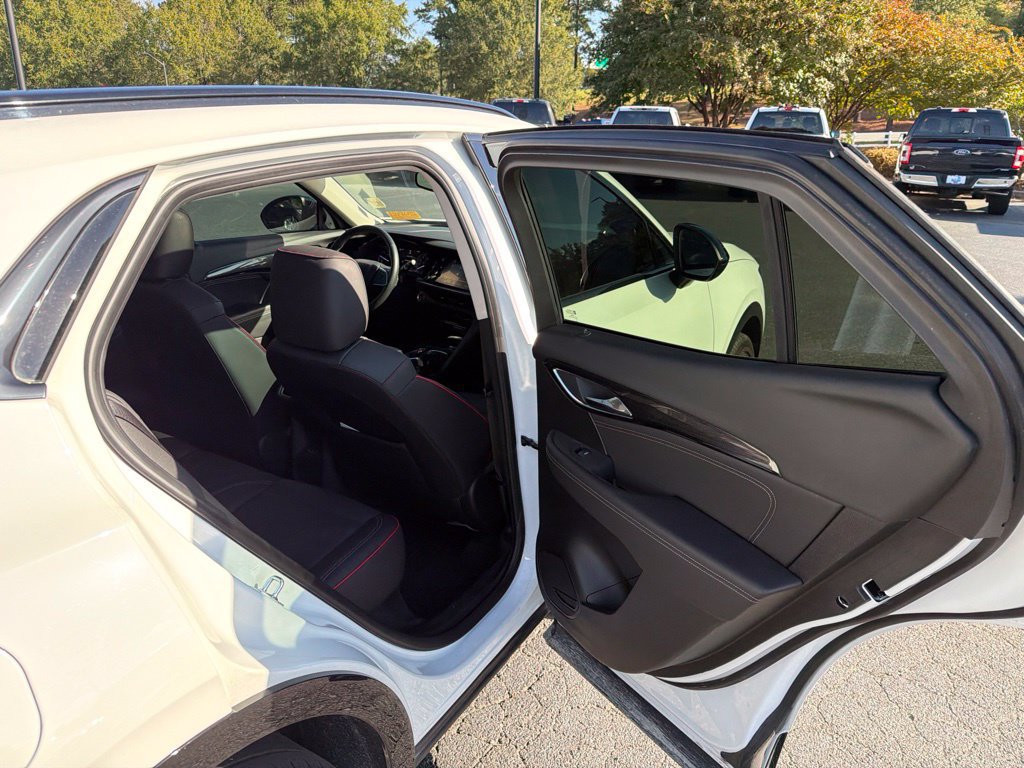Used 2023 Buick Envision Essence w/ Sport Touring Package AWD/4WD image 14