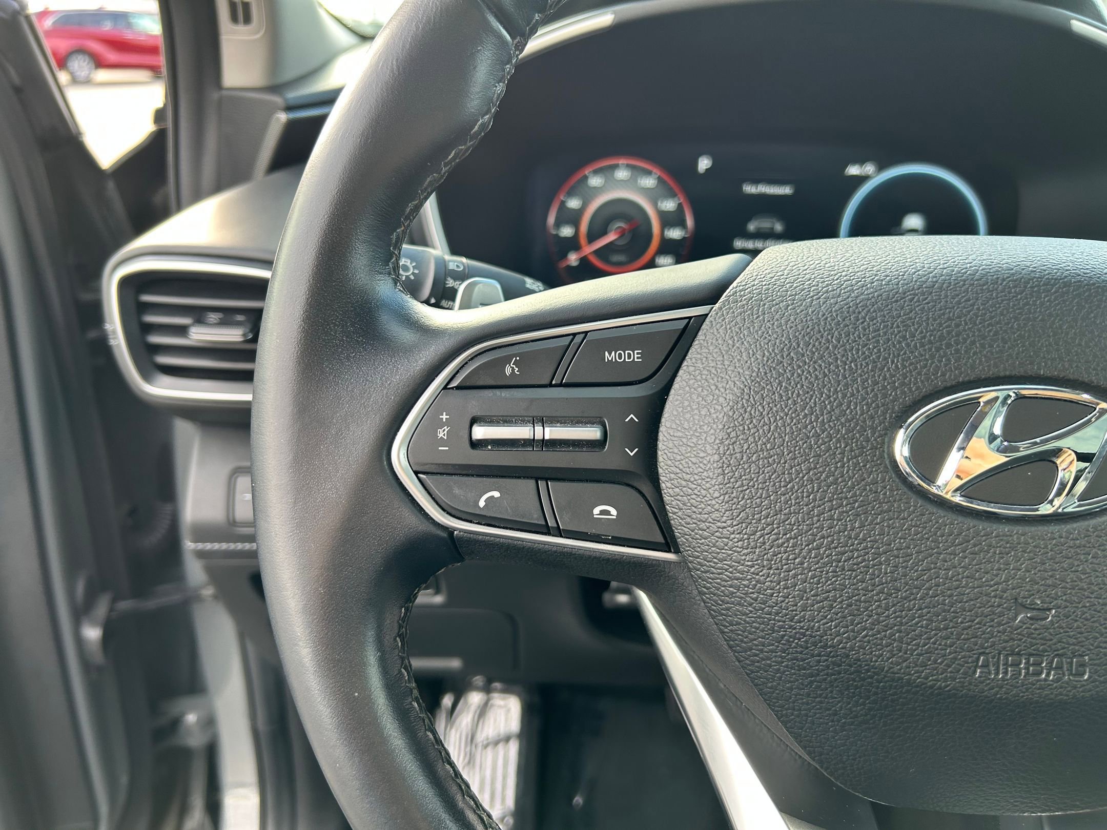 Used 2023 Hyundai Santa Fe SEL w/ Premium Package image 14