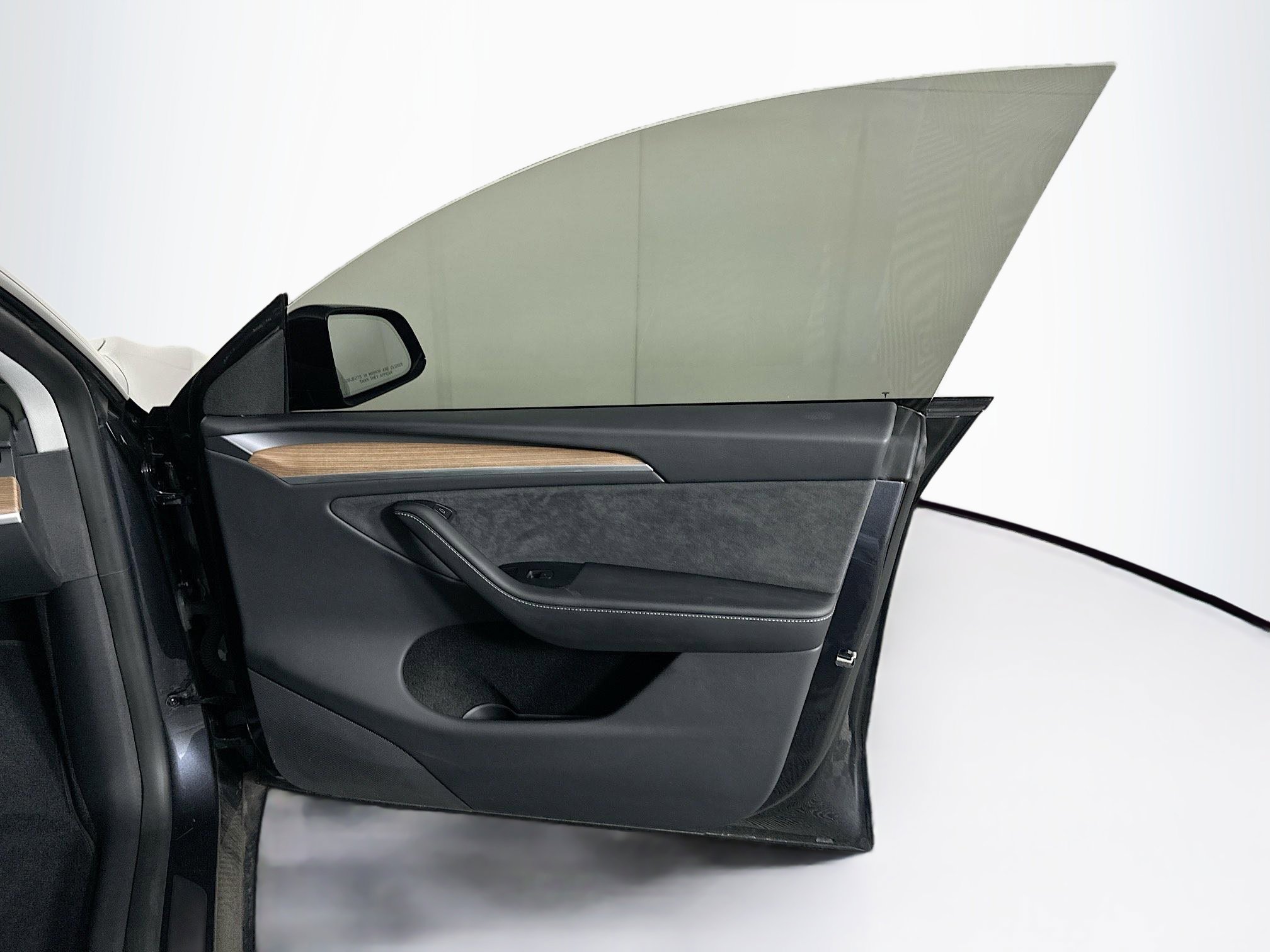 Used 2024 Tesla Model Y Long Range image 30
