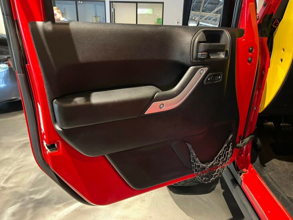 Used 2014 Jeep Wrangler Unlimited Rubicon w/ Max Tow Package image 16