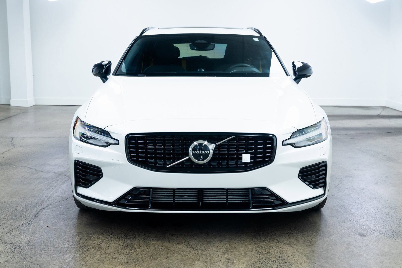Used 2024 Volvo V60 T8 Polestar image 2