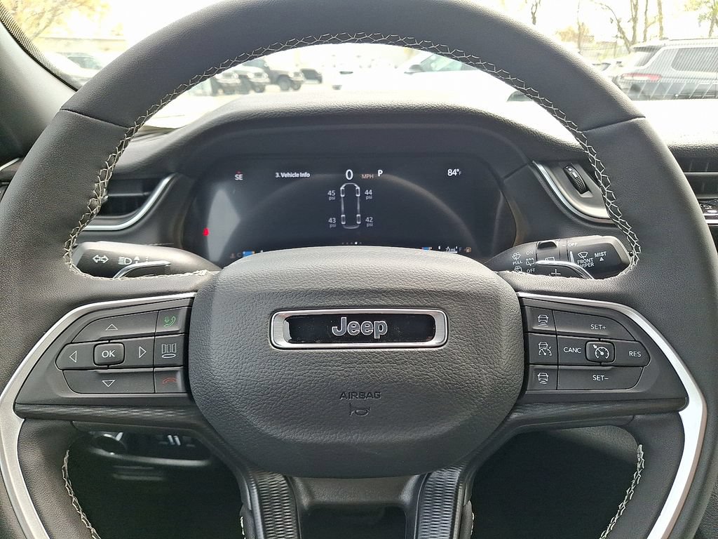 New 2025 Jeep Grand Cherokee L Laredo w/ Luxury Tech Group I AWD/4WD image 40