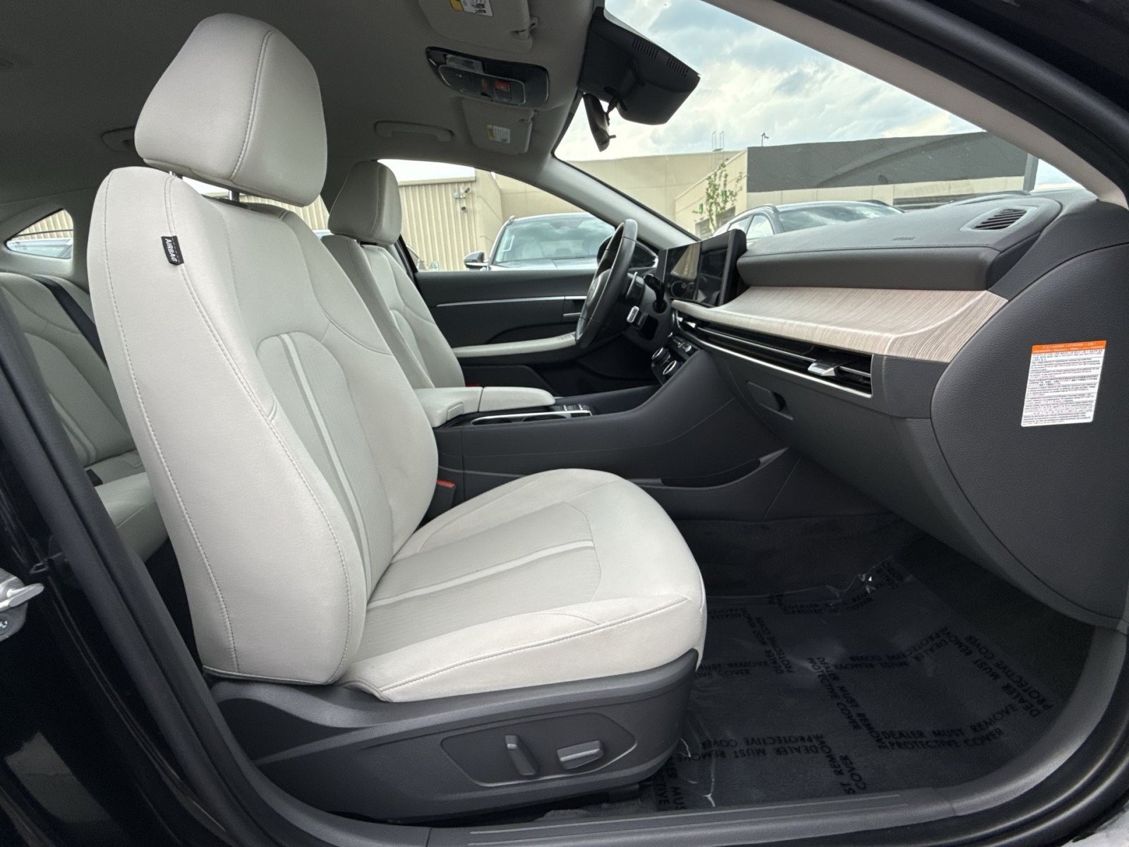 Used 2025 Hyundai Sonata SEL FWD image 28