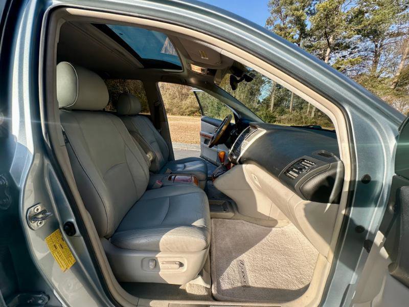 Used 2005 Lexus RX 330 image 9
