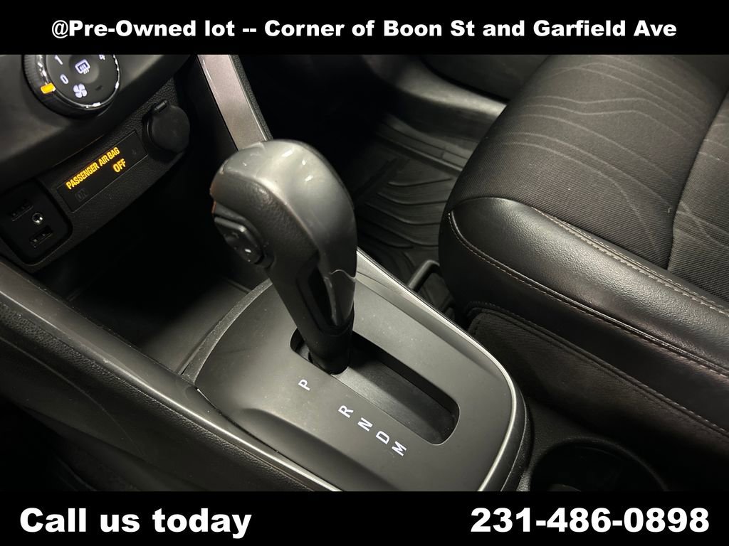 Used 2019 Chevrolet Trax LT w/ LT Convenience Package AWD/4WD image 24