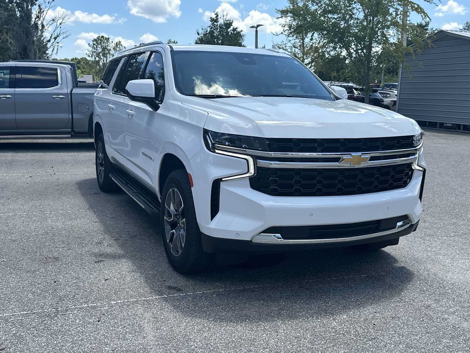 Used 2024 Chevrolet Suburban LS w/ Driver Alert Package RWD image 8