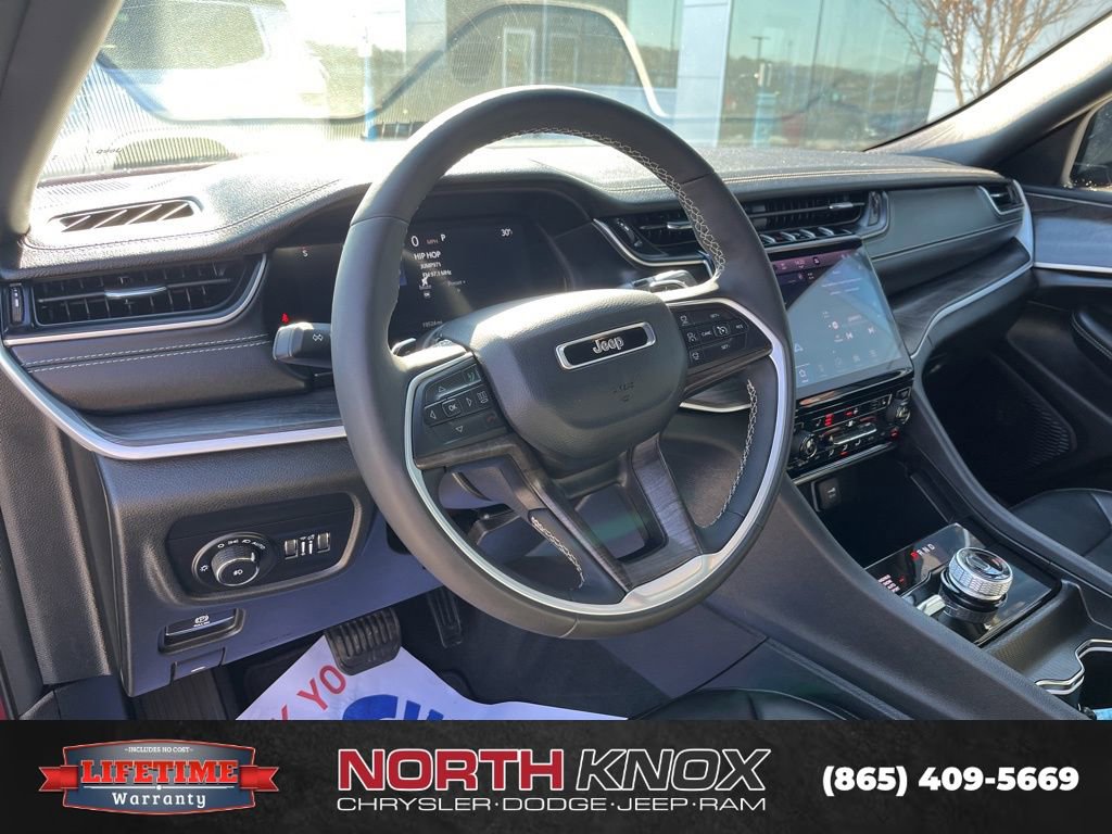 Used 2025 Jeep Grand Cherokee Limited image 6