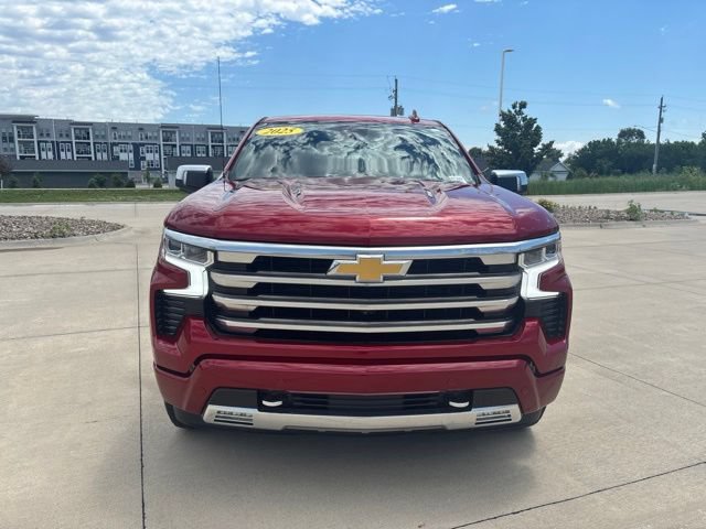 Used 2025 Chevrolet Silverado 1500 High Country AWD/4WD image 39