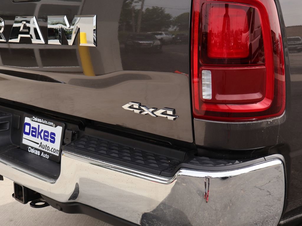 Used 2025 RAM 2500 Laramie AWD/4WD image 9