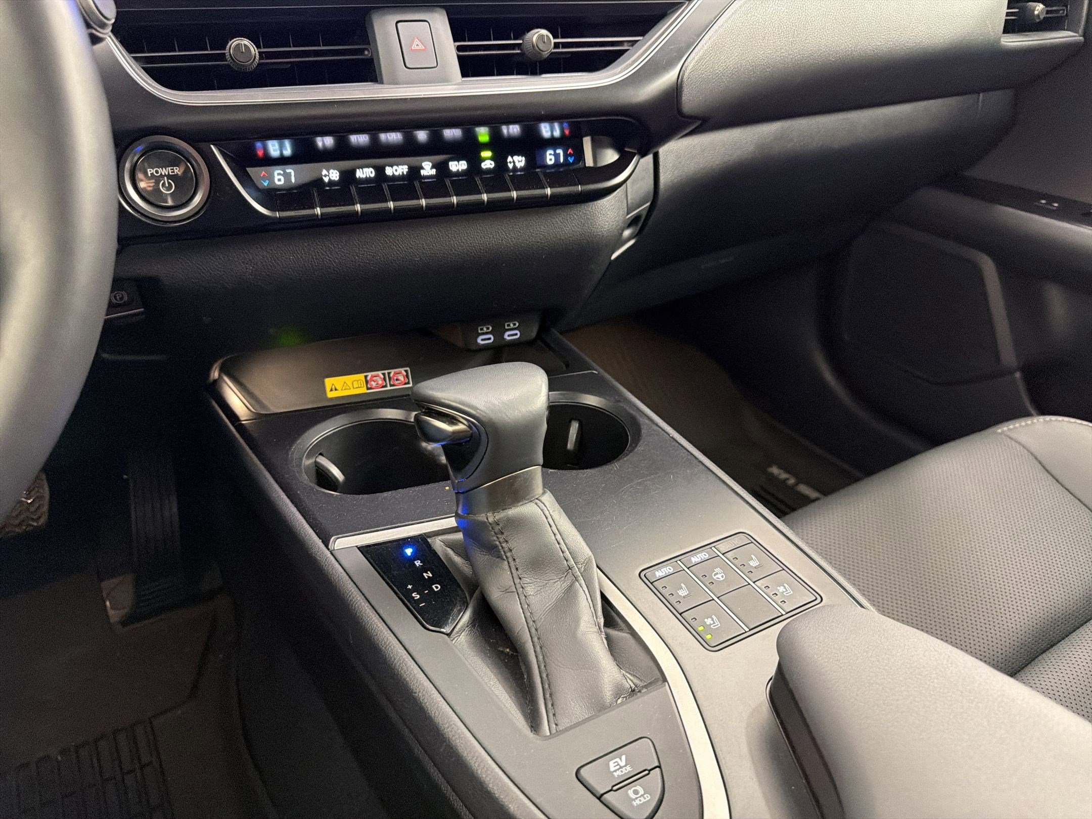 Certified 2023 Lexus UX 250h FWD w/ Accessory Package (Z1) image 25