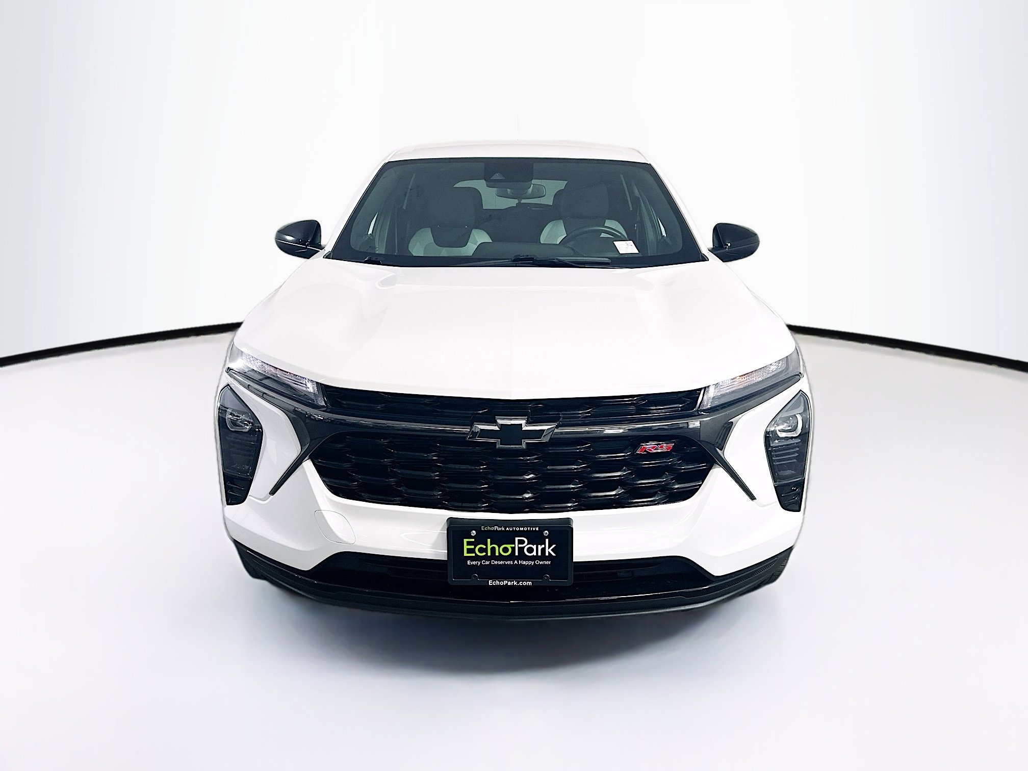 Used 2024 Chevrolet Trax RS image 2