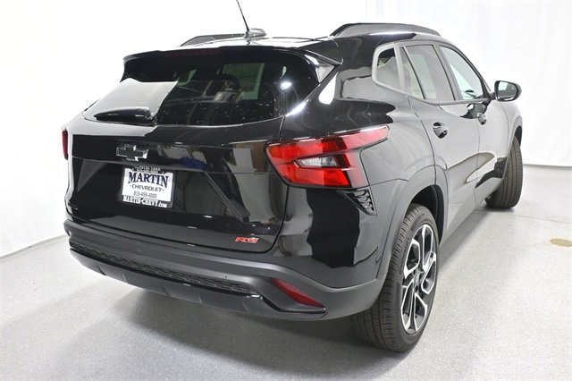 New 2025 Chevrolet Trax RS w/ Sunroof Package image 3