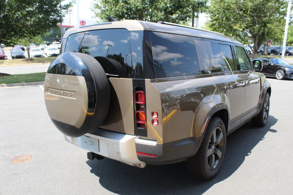 Used 2025 Land Rover Defender 130 S AWD/4WD image 2