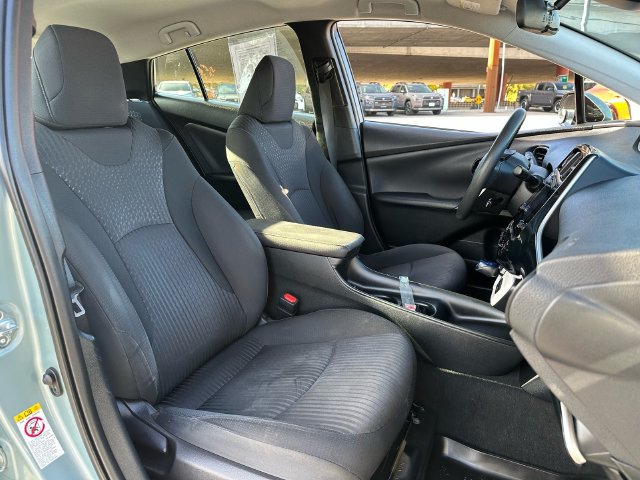 Used 2018 Toyota Prius Two w/ Prius Two Safety Plus Package FWD image 9