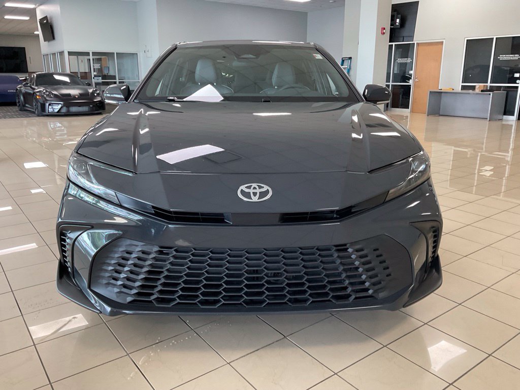 Used 2026 Toyota Camry SE FWD image 2