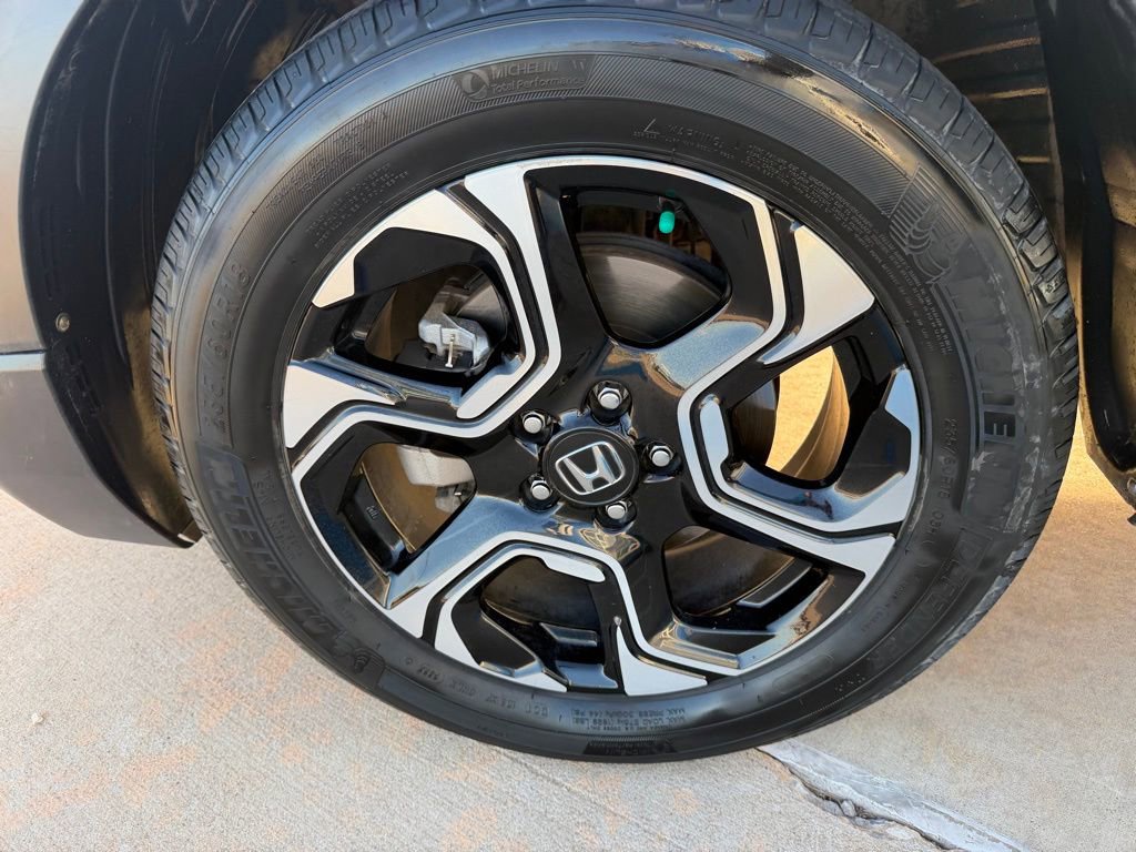 Used 2019 Honda CR-V Touring image 13