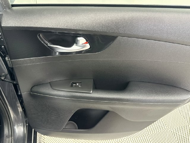 Used 2024 Kia Forte GT-Line w/ GT-Line Premium Package FWD image 25