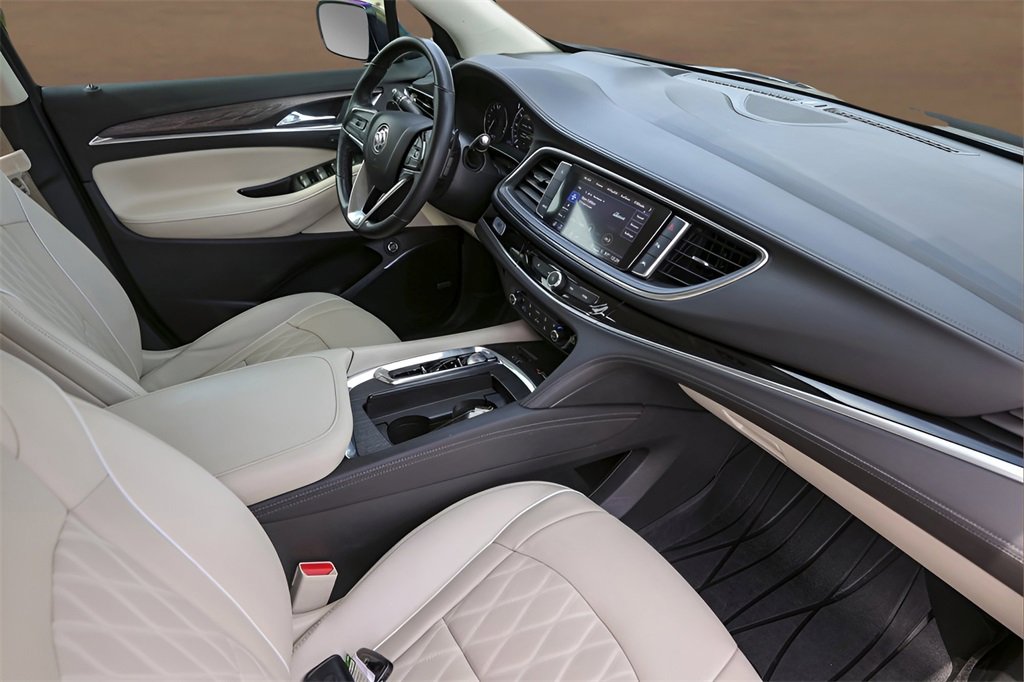 Used 2022 Buick Enclave Avenir w/ Avenir Technology Package image 30