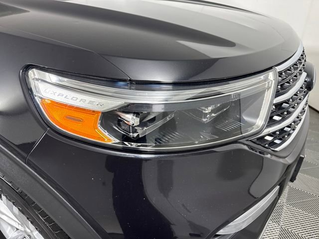 Used 2020 Ford Explorer XLT w/ Equipment Group 202A image 12