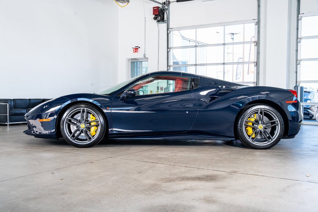 Used 2017 Ferrari 488 Spider image 9