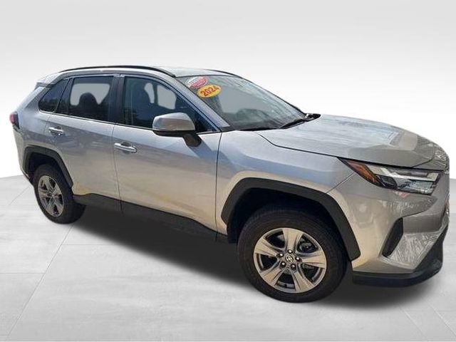 Used 2024 Toyota RAV4 XLE image 8