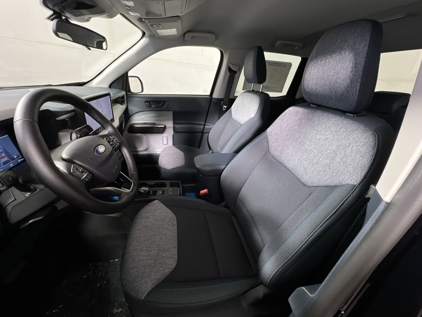 New 2025 Ford Maverick XLT w/ XLT Luxury Package image 13