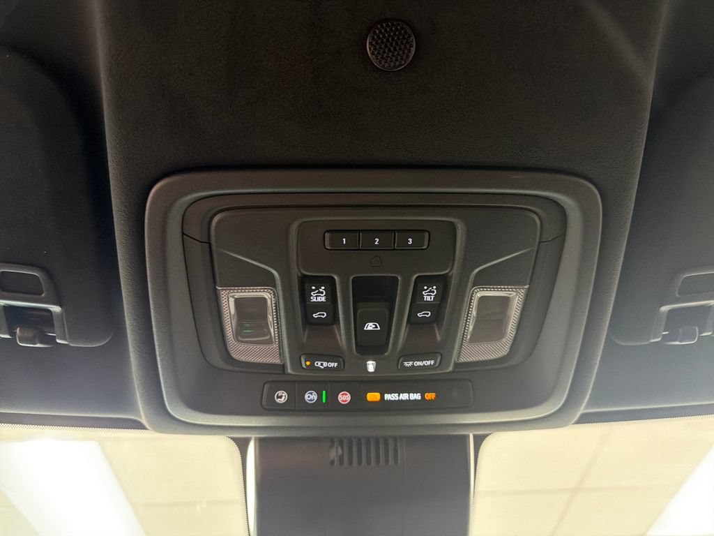 New 2026 GMC Sierra 3500 Denali Ultimate AWD/4WD image 16