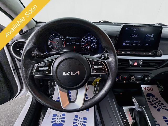 Used 2022 Kia Forte LXS FWD image 11