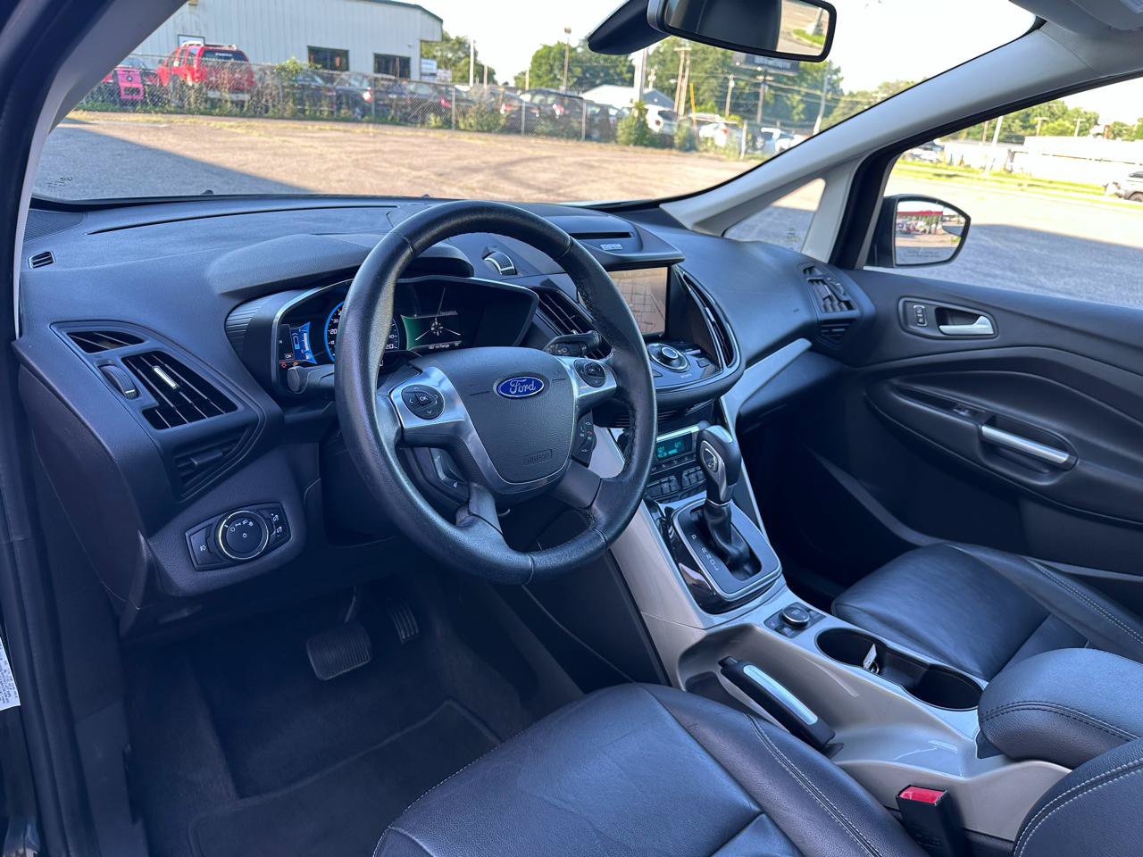 Used 2015 Ford C-MAX Energi SEL w/ Equipment Group 303A FWD image 11