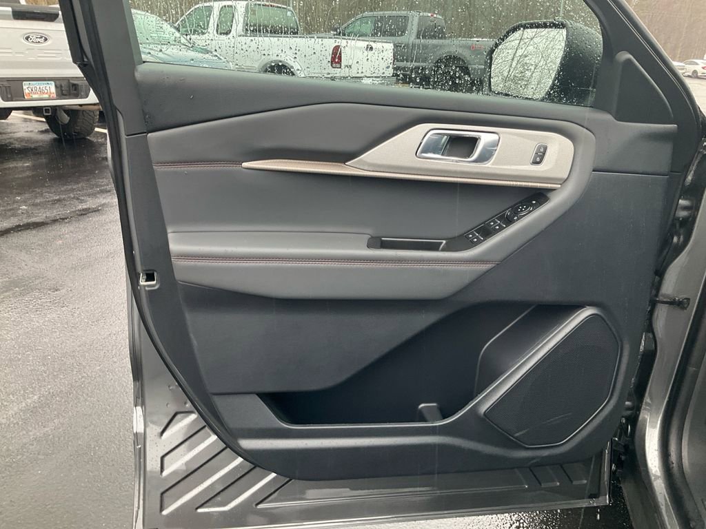 New 2026 Ford Explorer Active w/ Active Comfort Package image 17