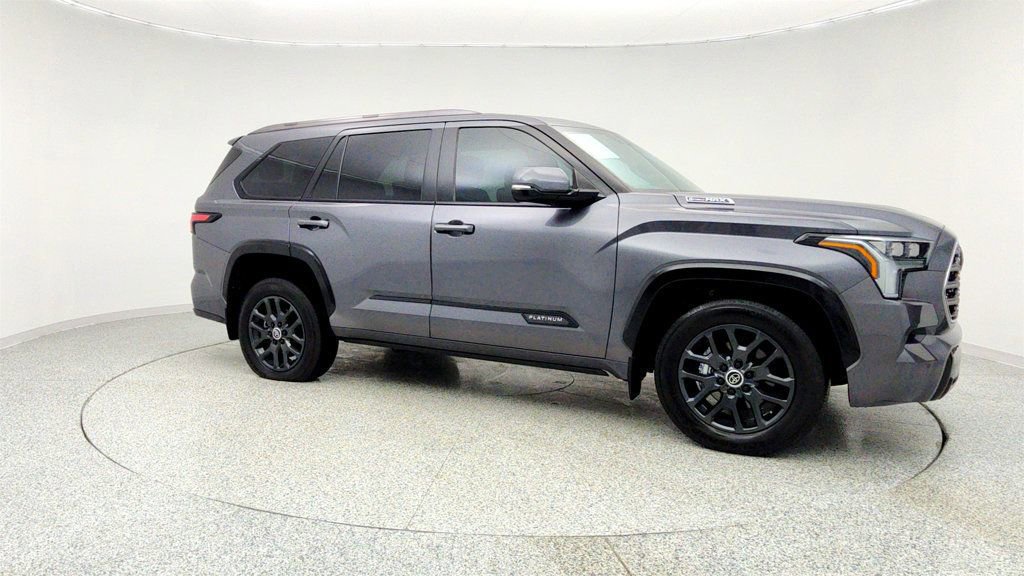 Used 2024 Toyota Sequoia Platinum image 3