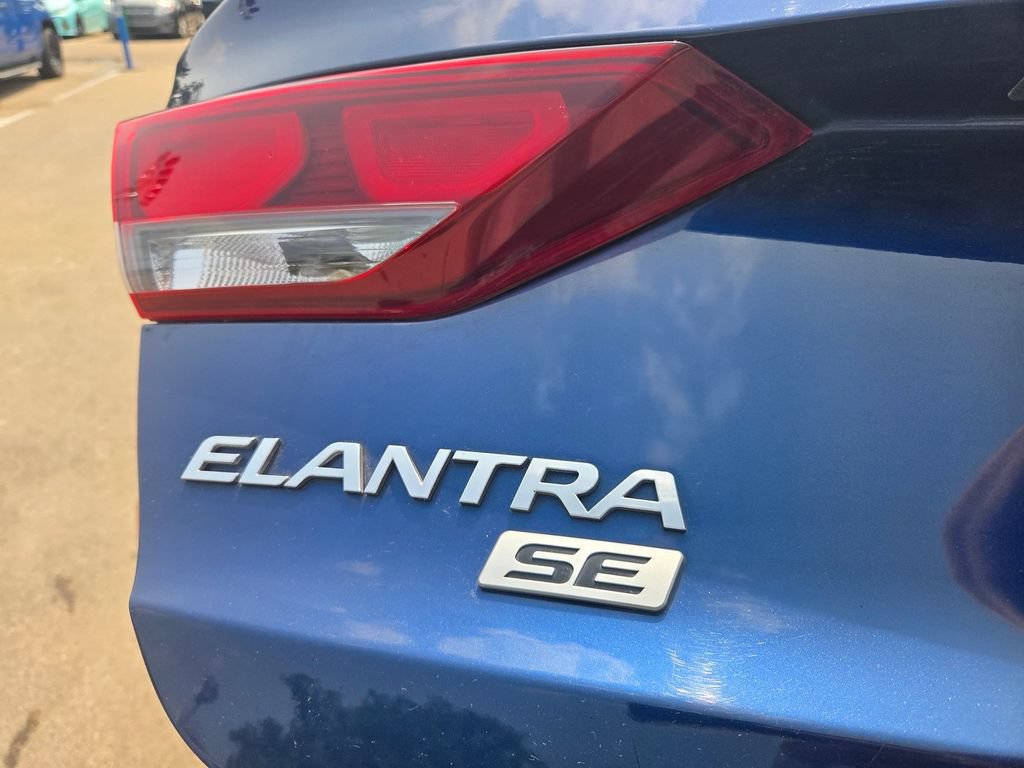 Used 2017 Hyundai Elantra SE FWD image 16