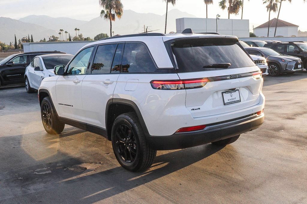 New 2026 Jeep Grand Cherokee Altitude AWD/4WD image 7