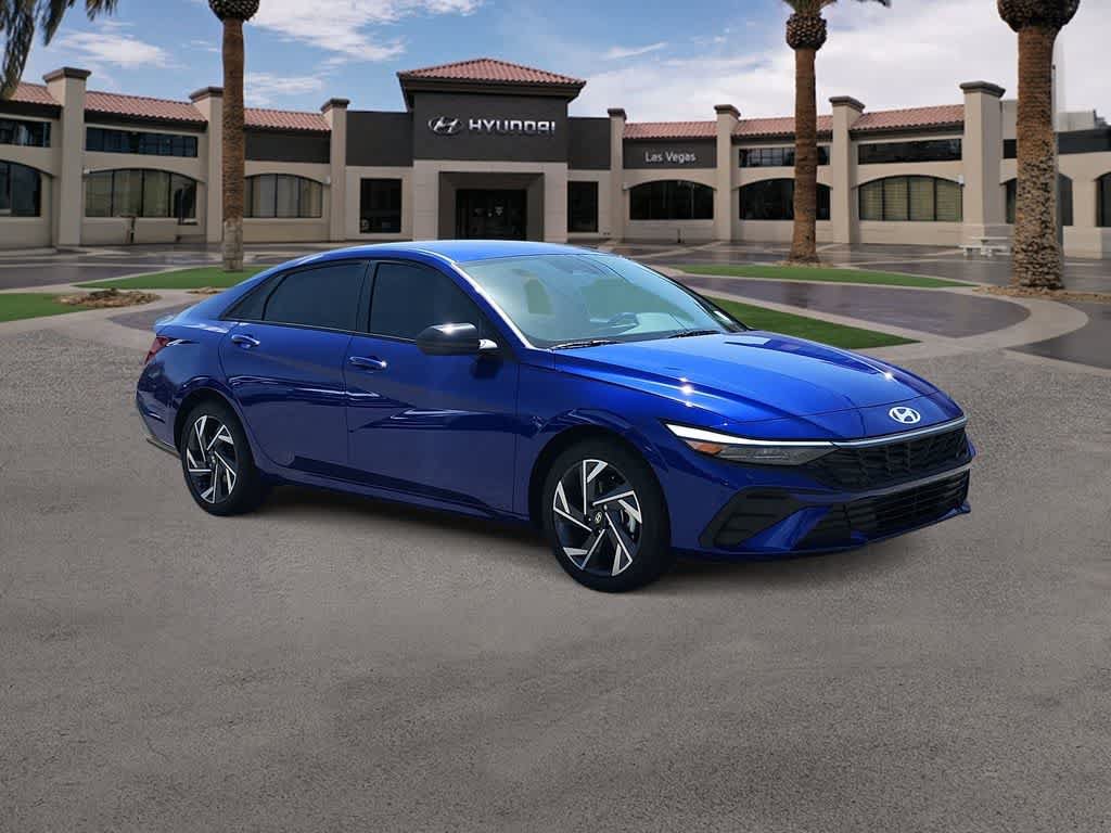 Used 2025 Hyundai Elantra Sport FWD image 2