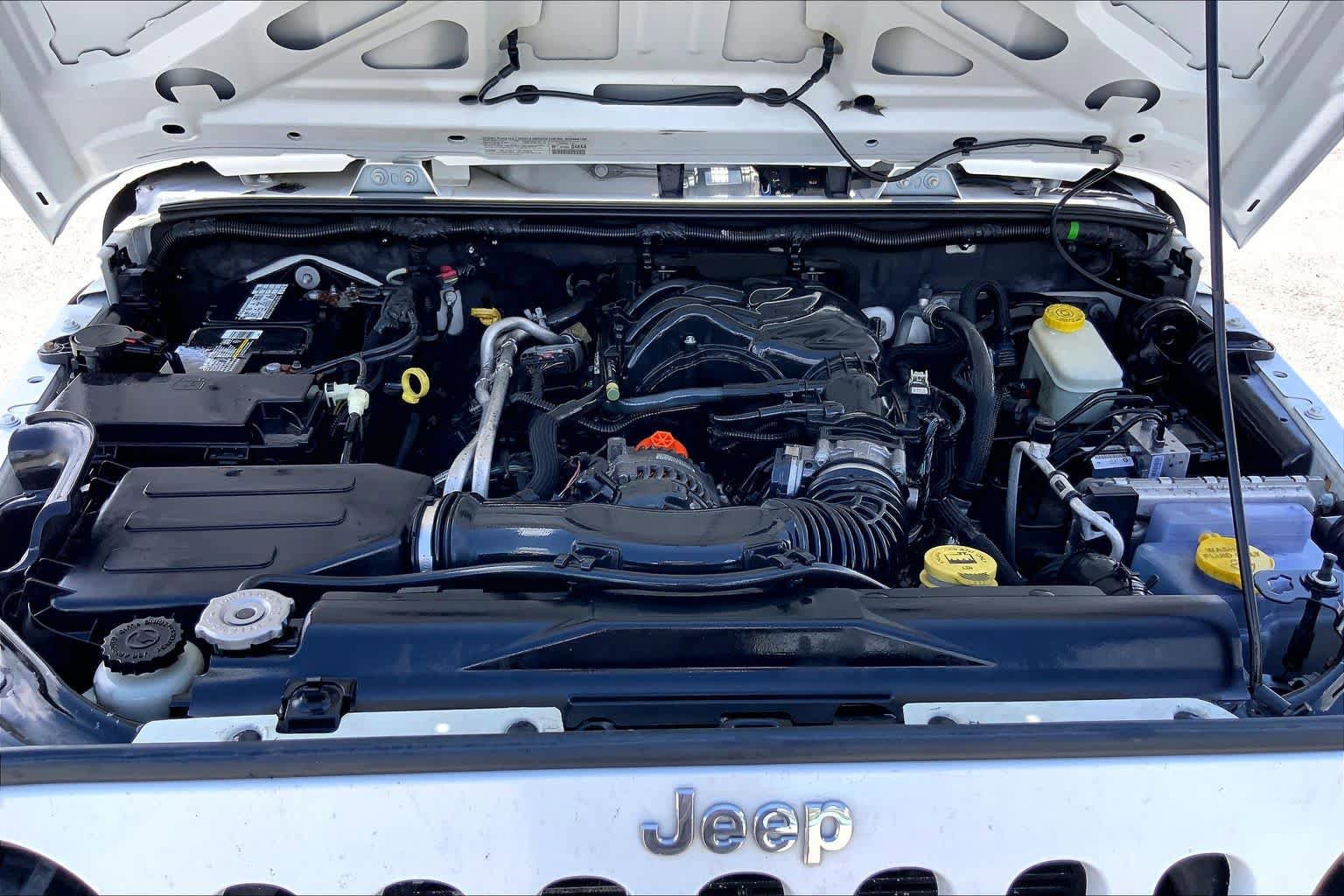 Used 2014 Jeep Wrangler Unlimited Rubicon AWD/4WD image 30