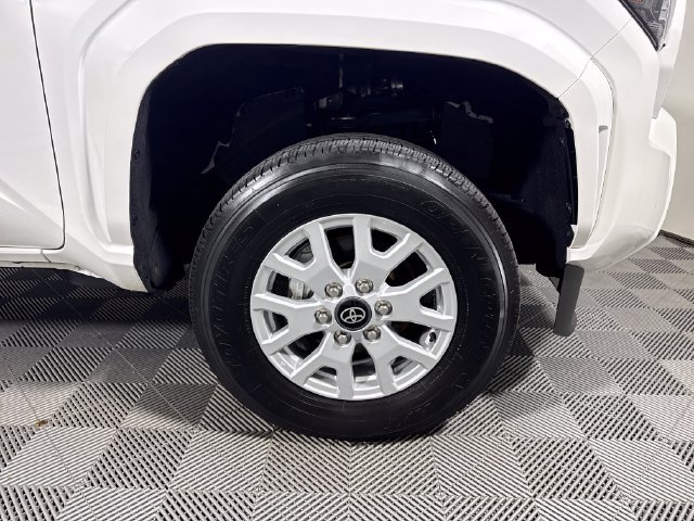 Used 2024 Toyota Tacoma SR5 AWD/4WD image 11