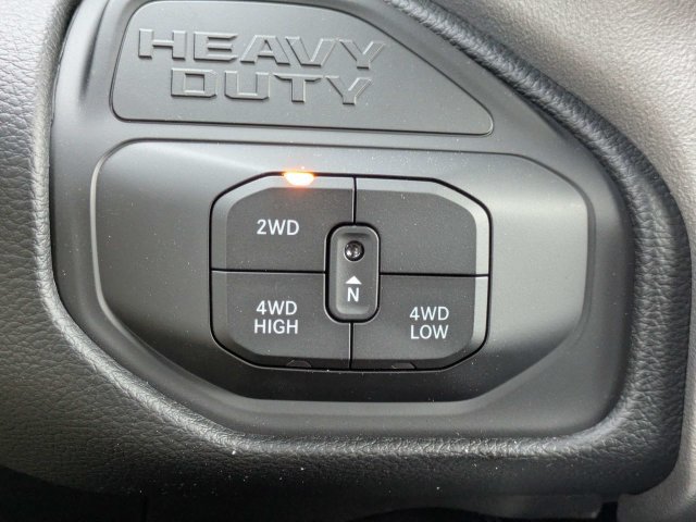 New 2026 RAM 3500 Big Horn AWD/4WD image 25