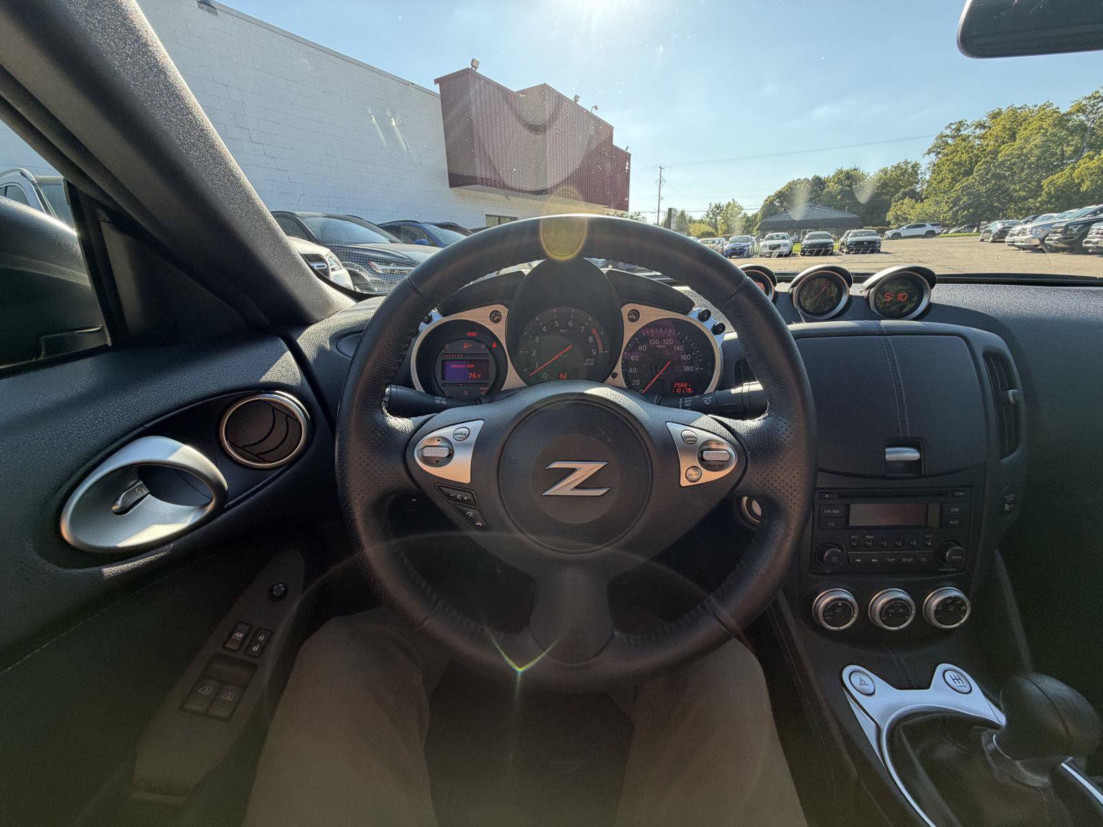 Used 2017 Nissan 370Z Coupe RWD image 13