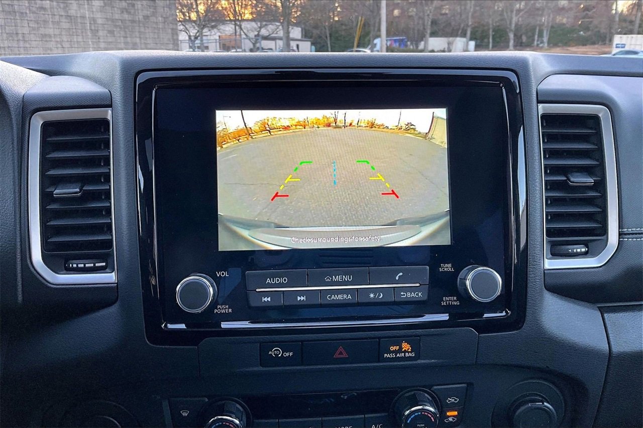 Used 2024 Nissan Frontier SL w/ Technology Package image 13