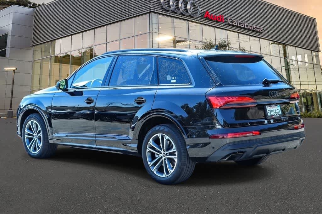 Used 2026 Audi Q7 2.0T Premium w/ Convenience Plus Package AWD/4WD image 2