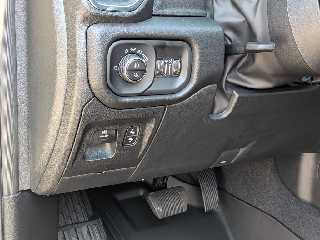 New 2027 RAM 1500 Laramie w/ Night Edition AWD/4WD image 13