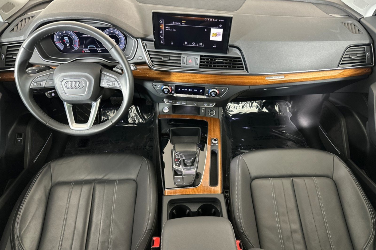 Used 2023 Audi Q5 2.0T Premium Plus w/ Premium Plus Package AWD/4WD image 12