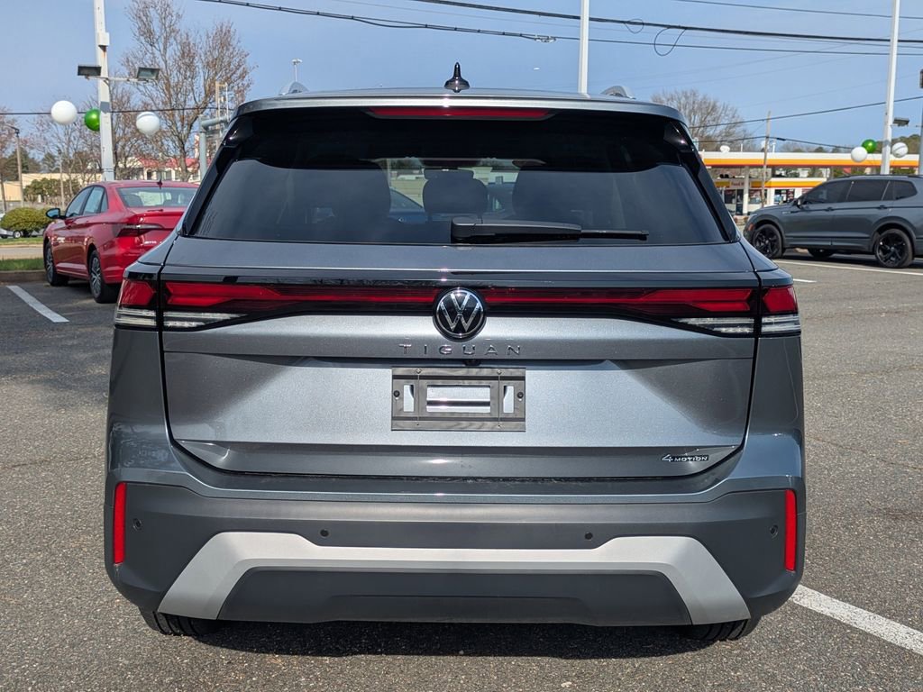 Certified 2025 Volkswagen Tiguan S image 5