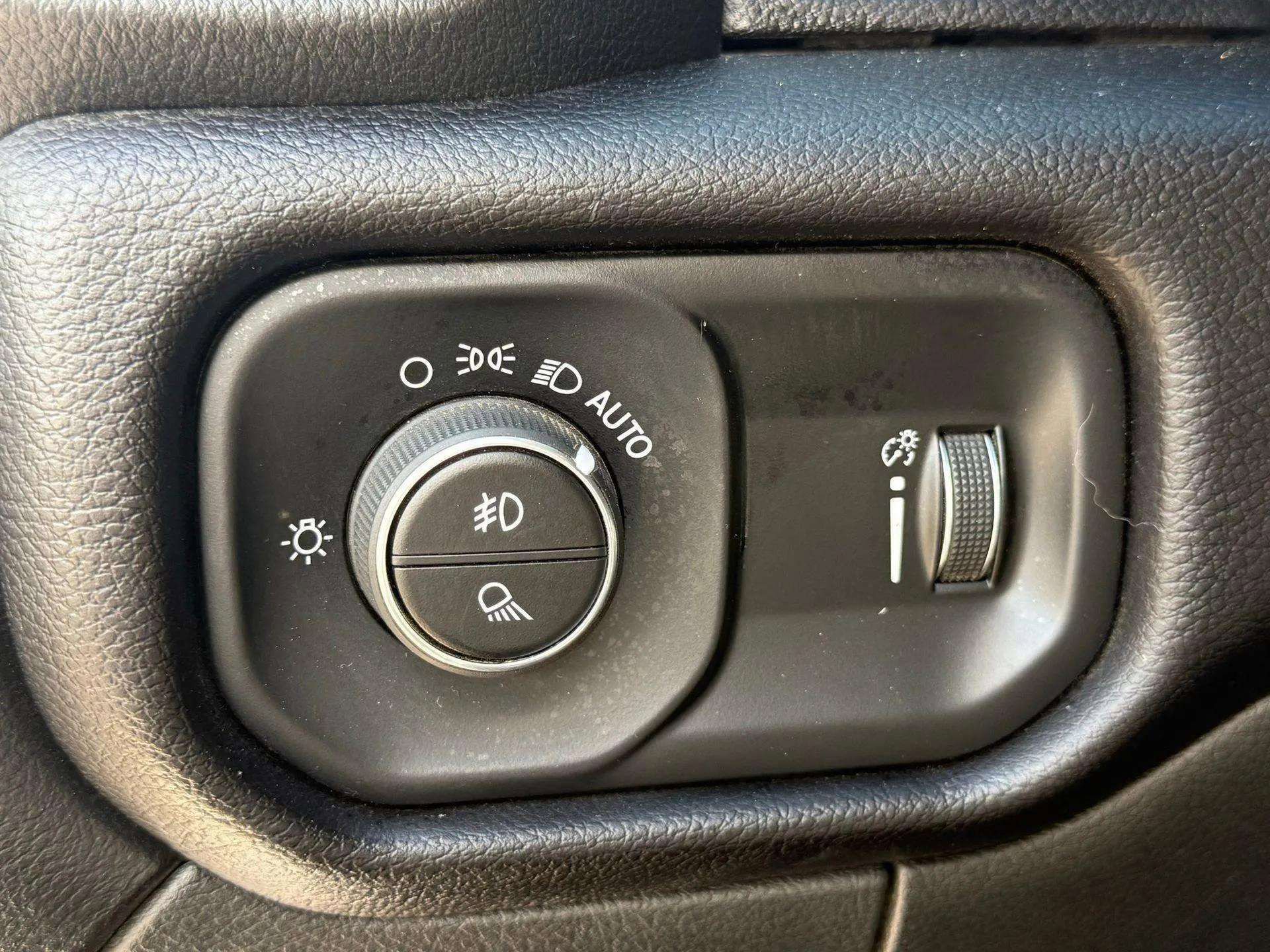 Used 2025 RAM 2500 Big Horn image 32