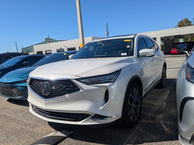 Used 2023 Acura MDX w/ Technology Package FWD image 2