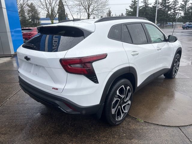 Used 2024 Chevrolet Trax RS w/ Sunroof Package image 8