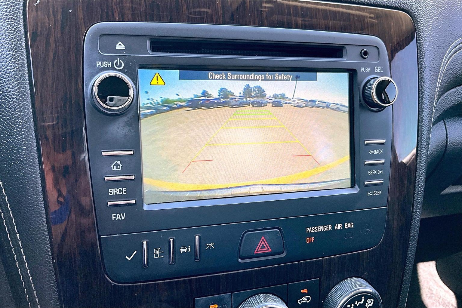 Used 2017 Chevrolet Traverse LT w/ Style and Technology Package FWD image 22