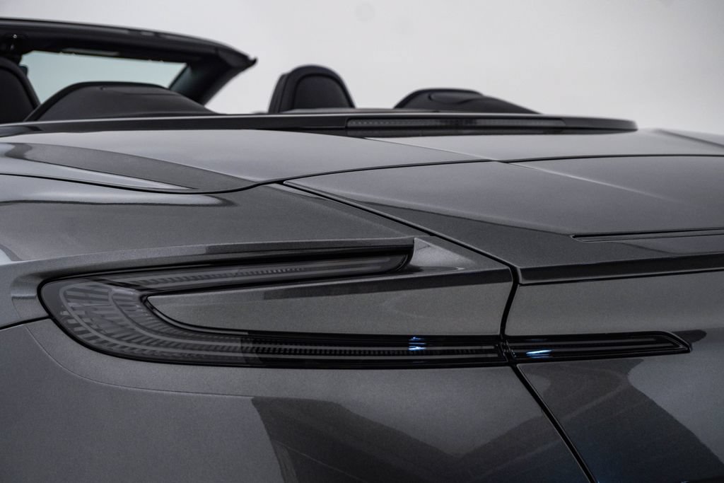 Used 2024 Aston Martin DB12 Convertible RWD image 15