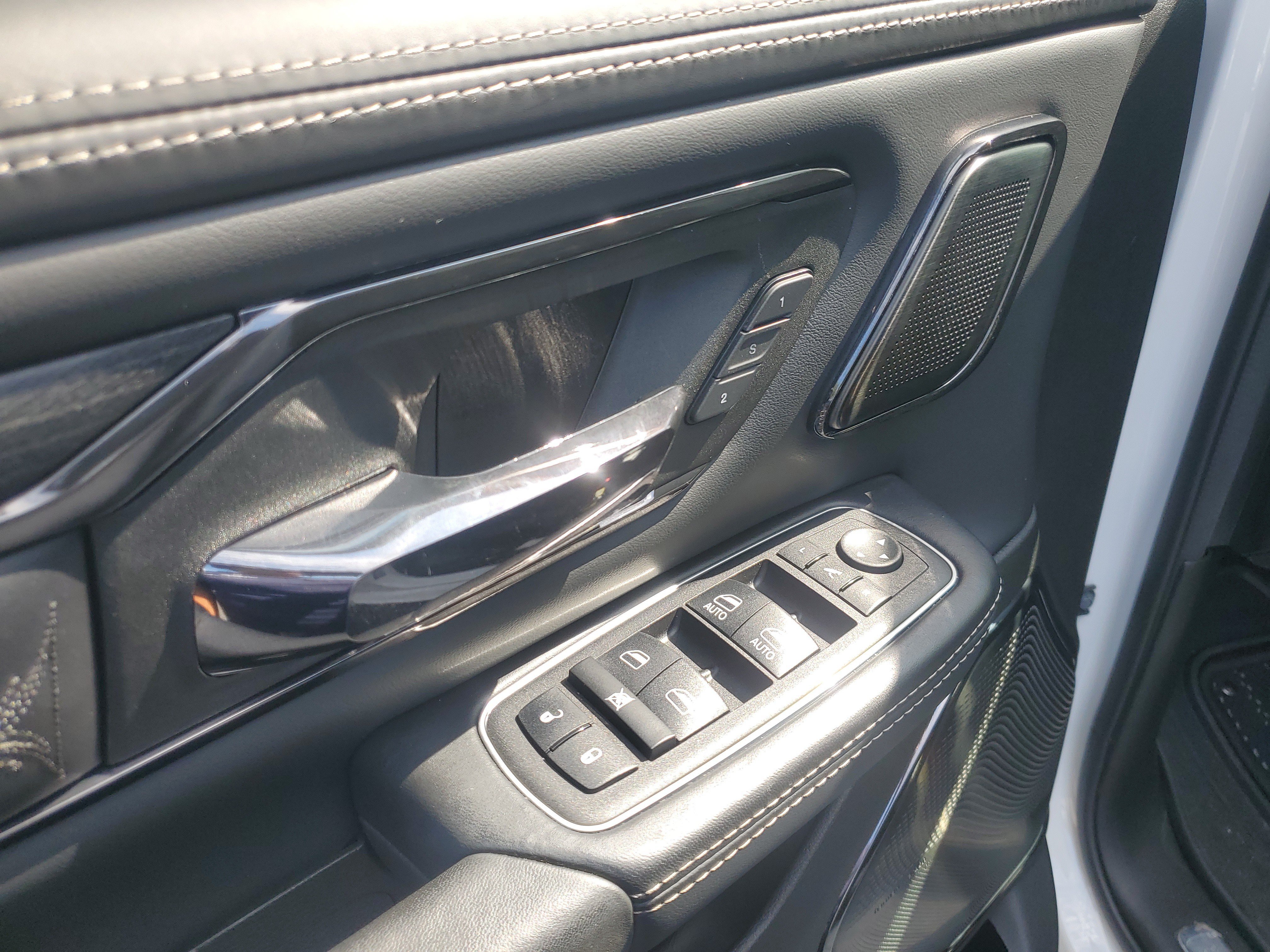 Used 2023 RAM 1500 Limited AWD/4WD image 12