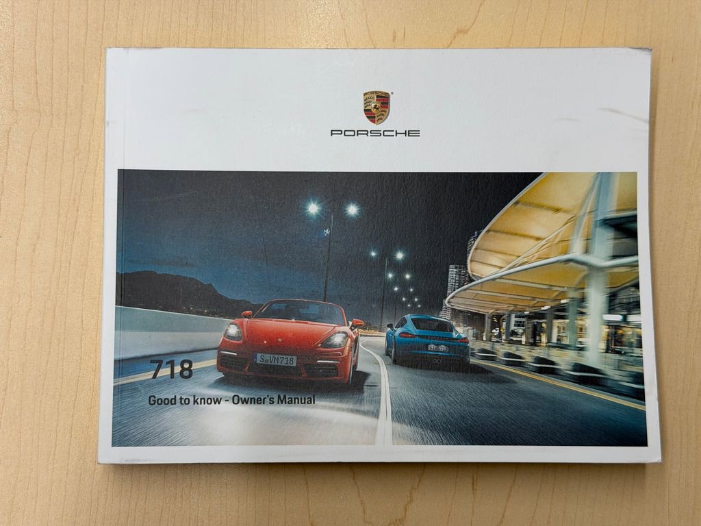 Used 2019 Porsche 718 Boxster RWD image 34